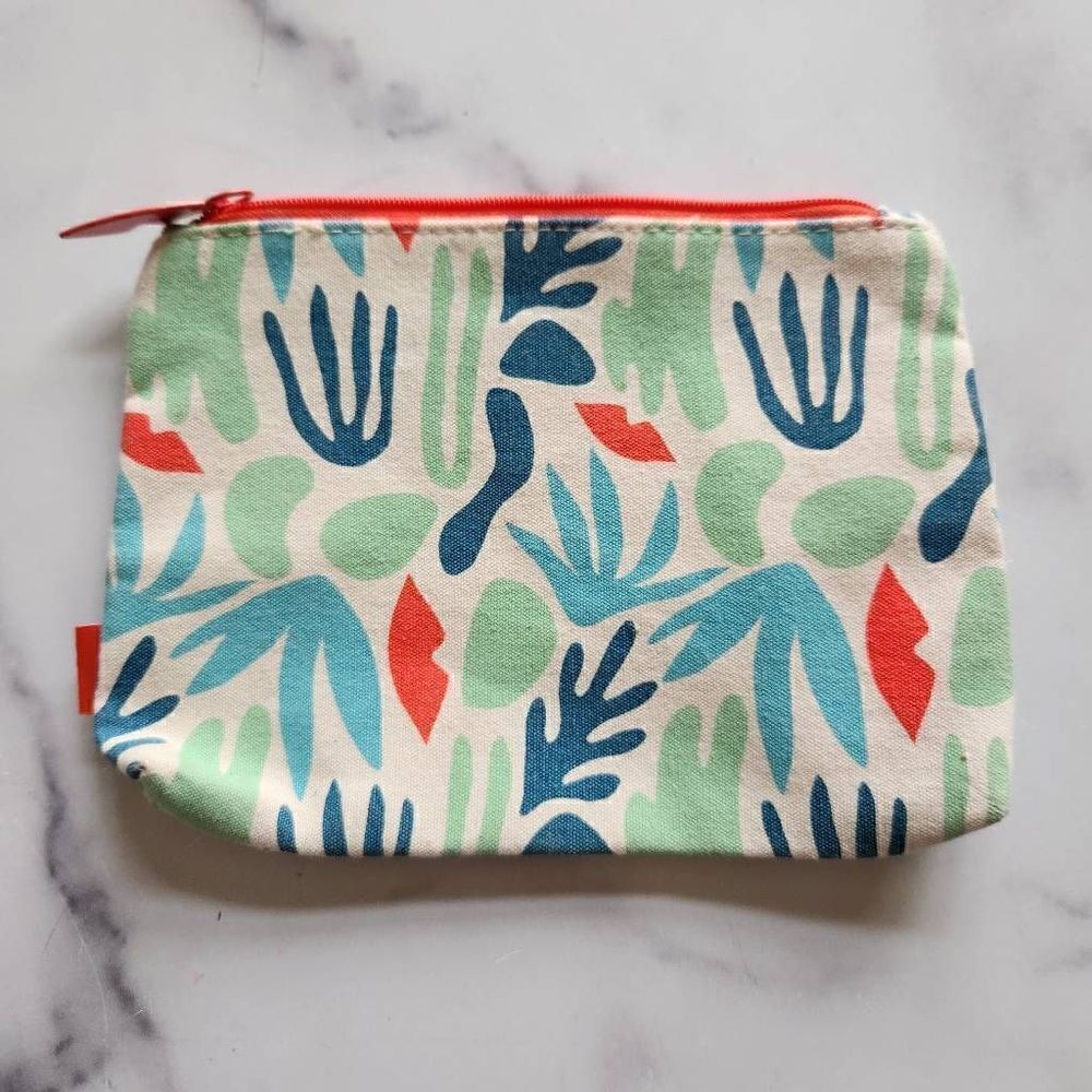 Ipsy glam bag 2021 mini cosmetic bag coral fern pattern on cloth Force of Nature